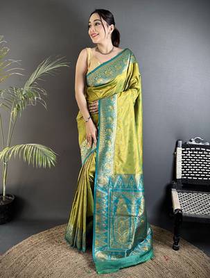 intricate motifs pista green soft silk blend banarasi saree 5