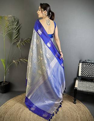 intricate zari weaving grey soft silk blend blend dharmavaram saree 3