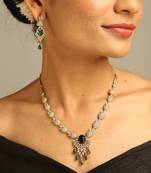 Emerald leaf motif festoon necklace