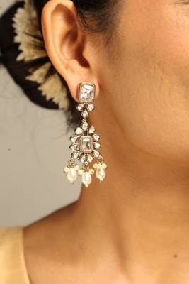 Gold-toned crystal & pearl choker 4