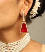 Geometric red statement choker