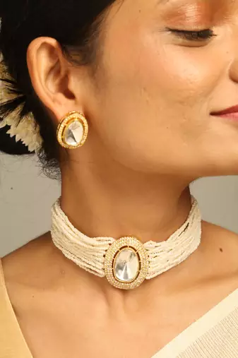 Classic polki & pearl galabandh