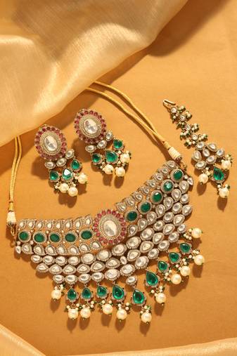 Royal emerald & kundan bridal bib set