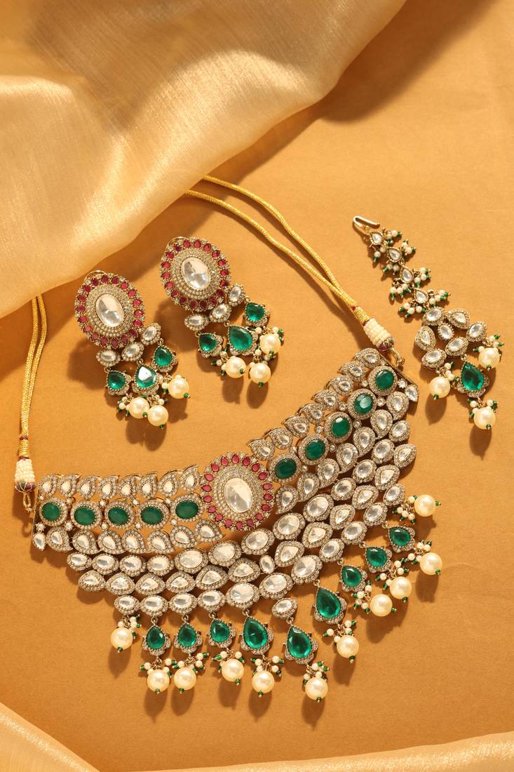 Royal emerald & kundan bridal bib set