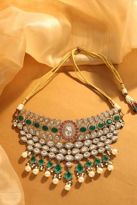 Royal emerald & kundan bridal bib set 5