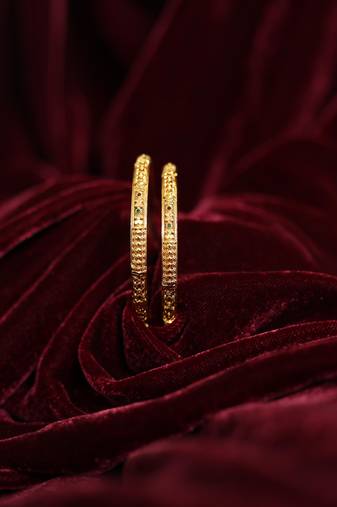 Hammered gold daily wear bangles