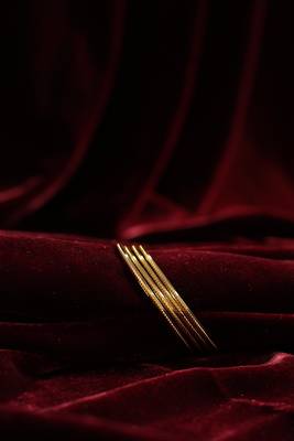 Ribbed high-polish gold bangles 2