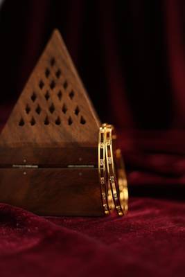 Geometric cut-out diamond bangle 1