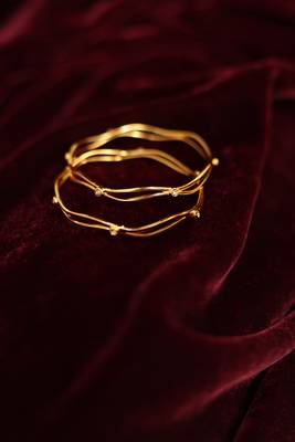 Minimalist wave diamond bangle 1
