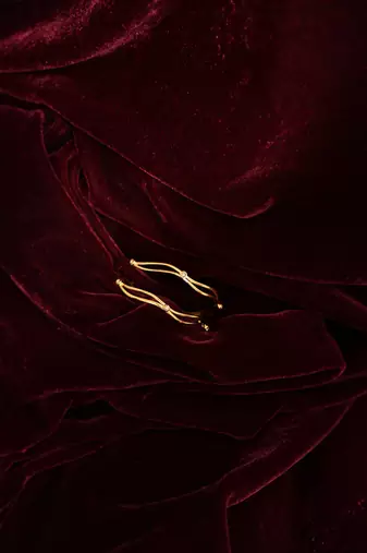 Minimalist wave diamond bangle