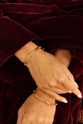 Minimalist wave diamond bangle 5