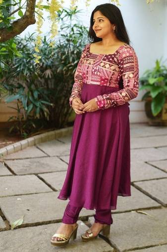 Wine anarklai kurta with chudi pants and dupatta