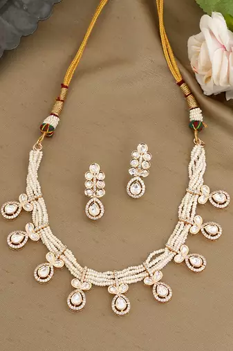 Gold plated kundan necklace set