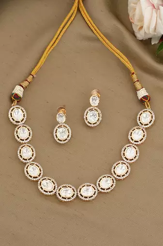 Gold plated kundan necklace set