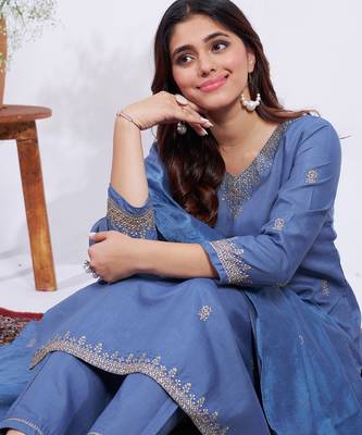 blue embroidered rayon kurta set with dupatta 3