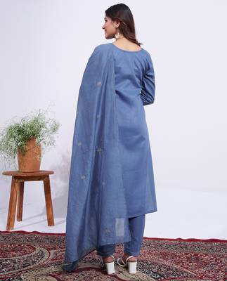 blue embroidered rayon kurta set with dupatta 4