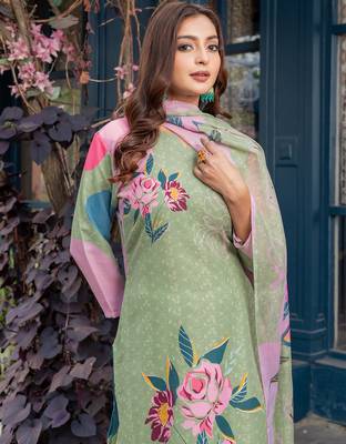 green printed cotton kurta set with dupatta 3