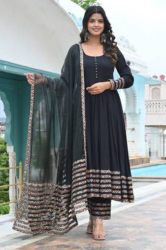 Night black with zig zag anarkali