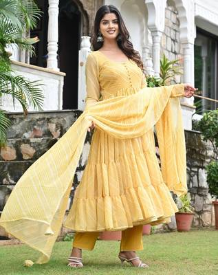 Smooth yellow leherya tired anarkali 1