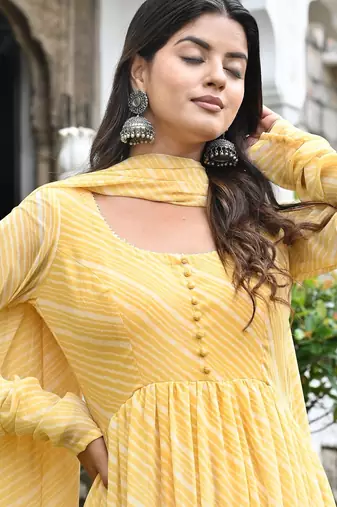 Smooth yellow leherya tired anarkali