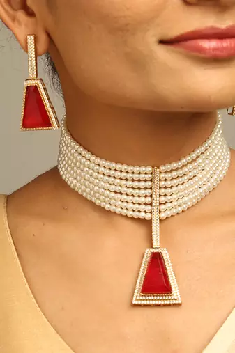 Geometric red statement choker