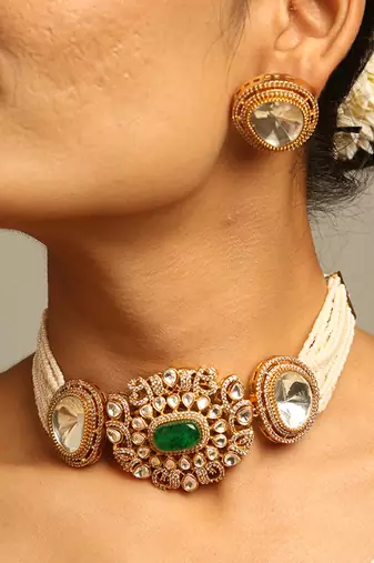 Emerald & kundan pearl choker