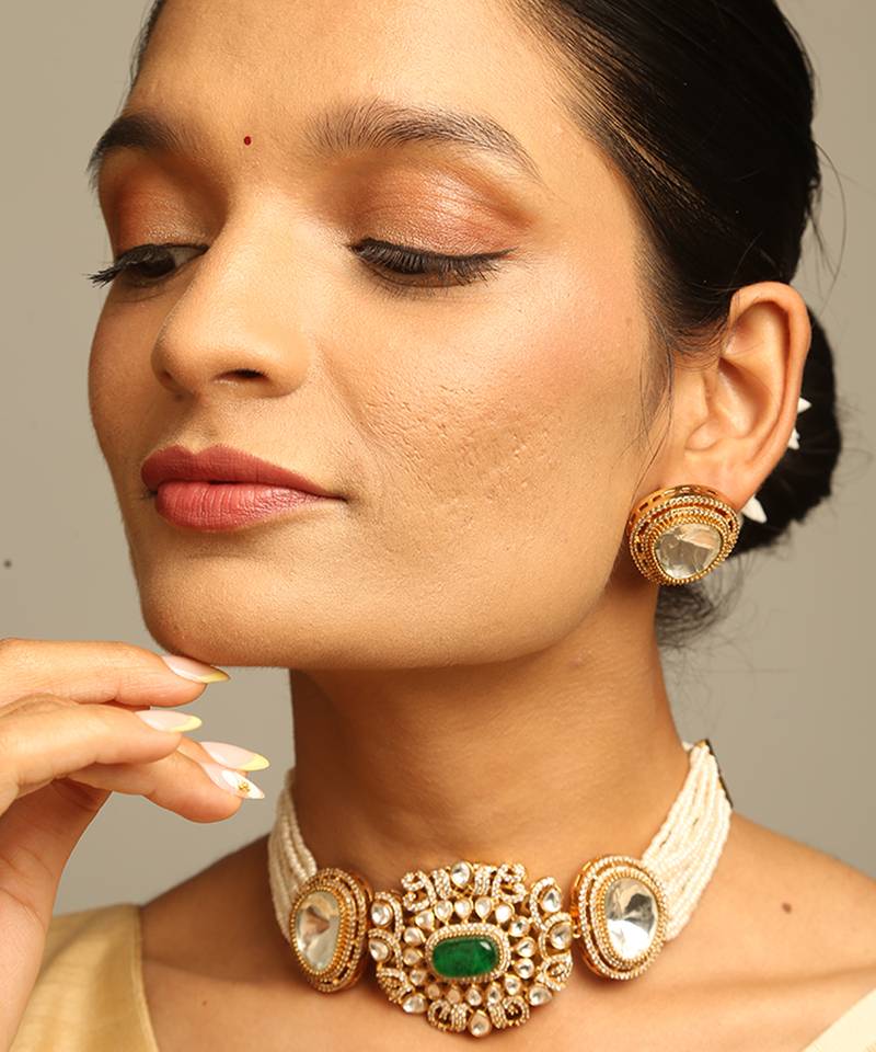 Emerald & kundan pearl choker