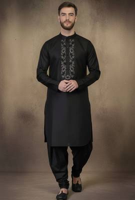 Black embroidered cotton kurta set 1