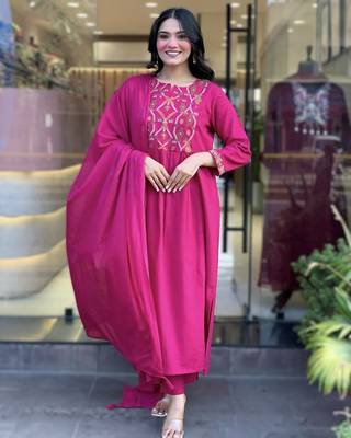 pink embroidered chanderi straight kurta set with chinon dupatta 1