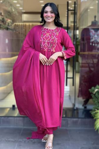 pink embroidered chanderi straight kurta set with chinon dupatta