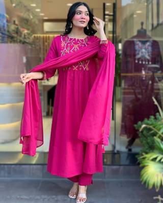 pink embroidered chanderi straight kurta set with chinon dupatta 2