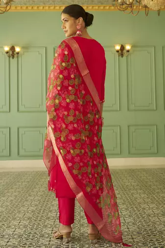 Pink women kurta pant dupatta set