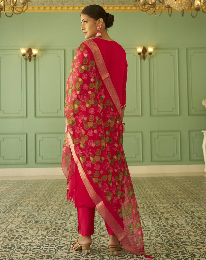 Pink women kurta pant dupatta set