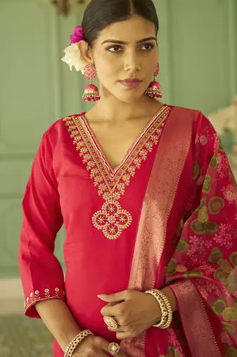Pink women kurta pant dupatta set