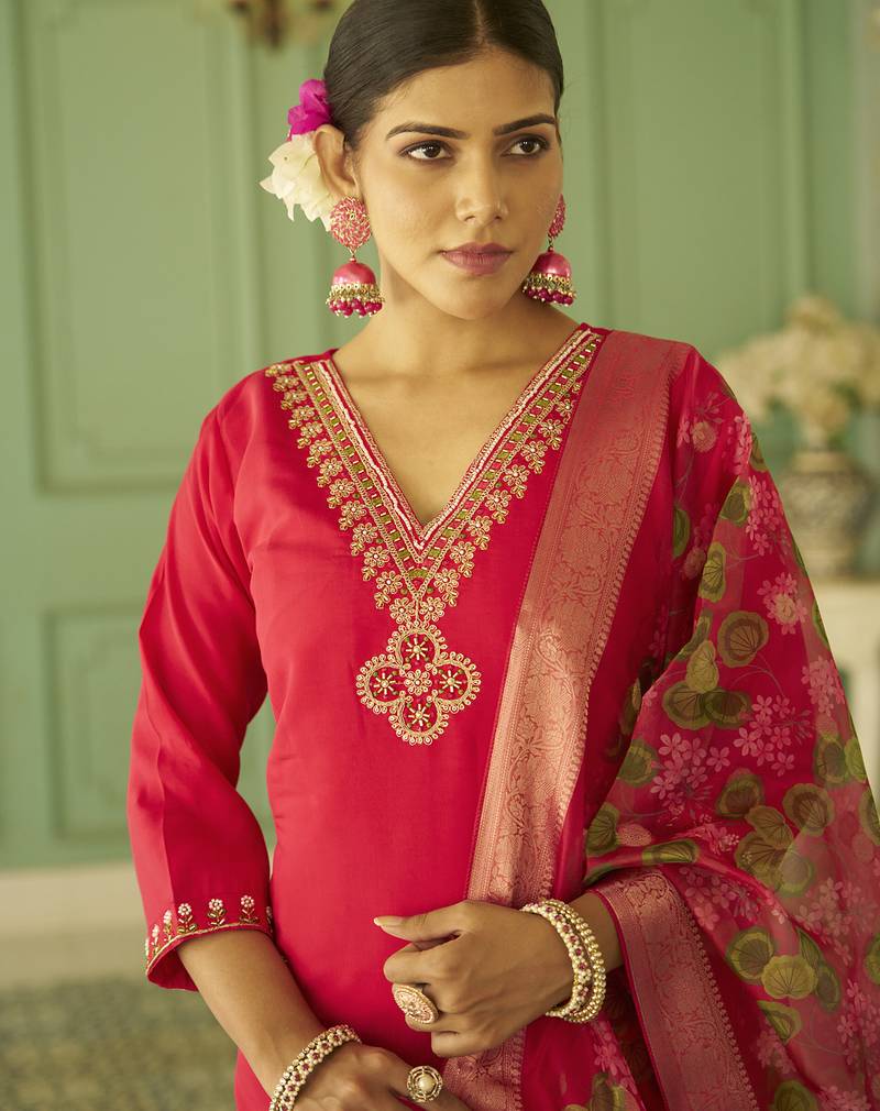 Pink women kurta pant dupatta set