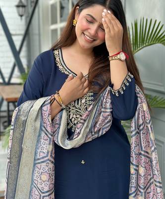 Blue women kurta pant dupatta set 4