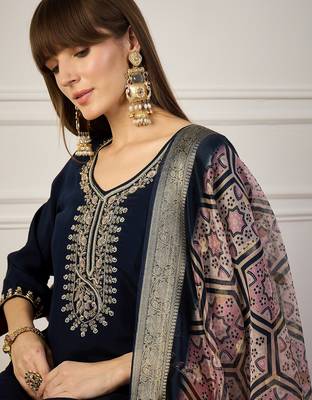 Blue women kurta pant dupatta set 3