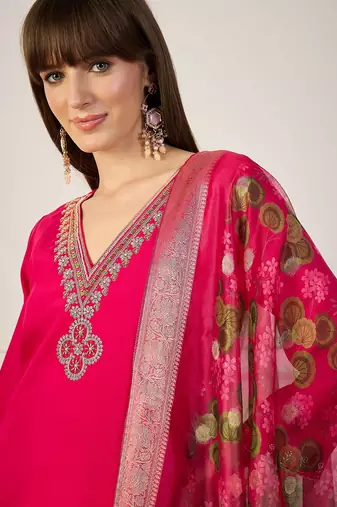 Pink women kurta pant dupatta set