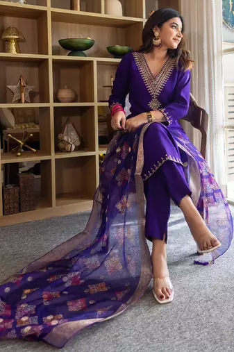 Purple women kurta pant dupatta set