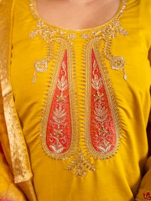 Yellow women kurta pant dupatta set 4