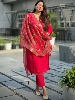 Pink women kurta pant dupatta set 1
