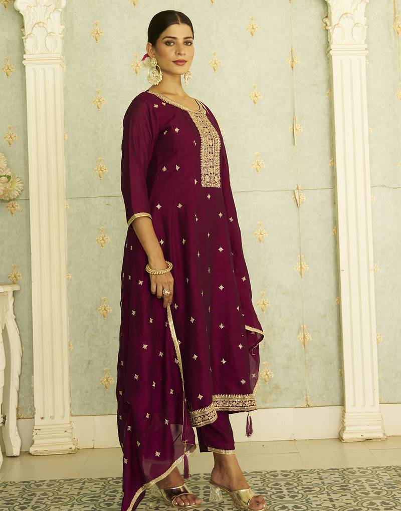 Purple women kurta pant dupatta set