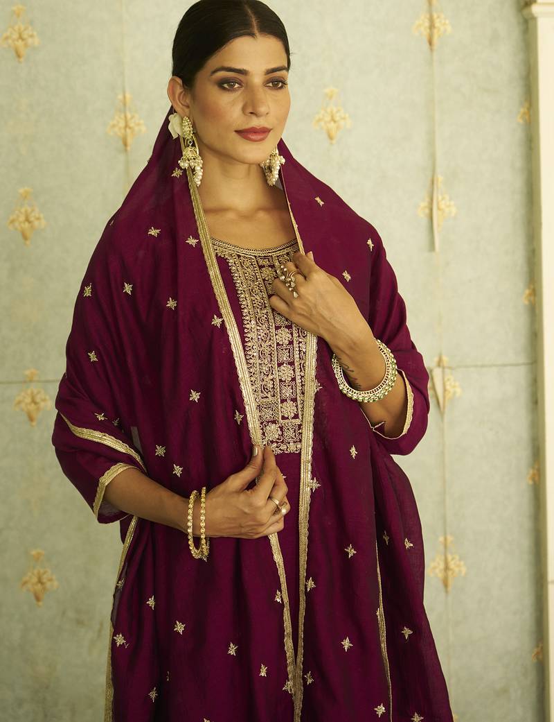 Purple women kurta pant dupatta set