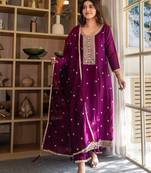 Purple women kurta pant dupatta set