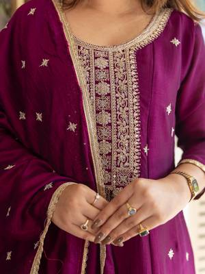 Purple women kurta pant dupatta set 2