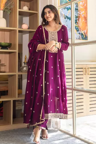 Purple women kurta pant dupatta set