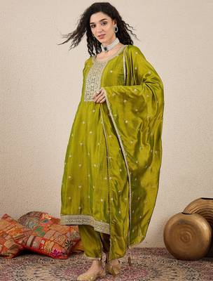 Green women kurta pant dupatta set 1