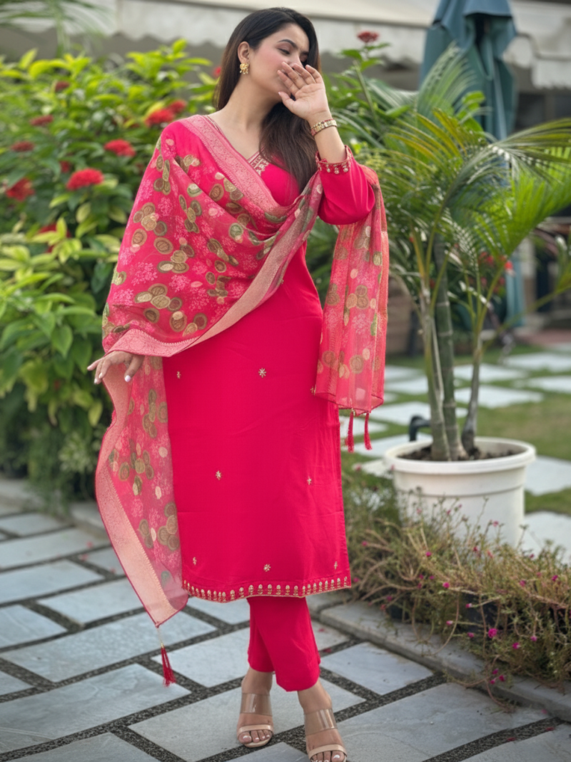Pink women kurta pant dupatta set
