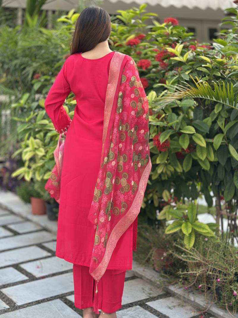 Pink women kurta pant dupatta set