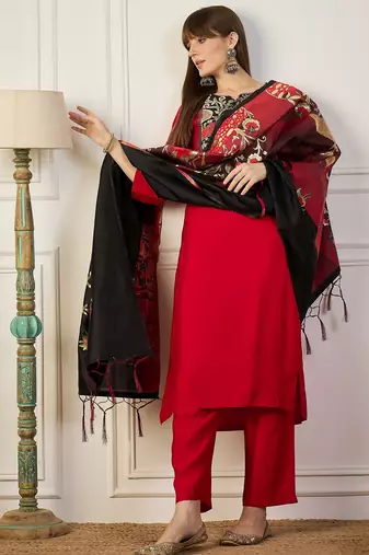 Red women kurta pant dupatta set
